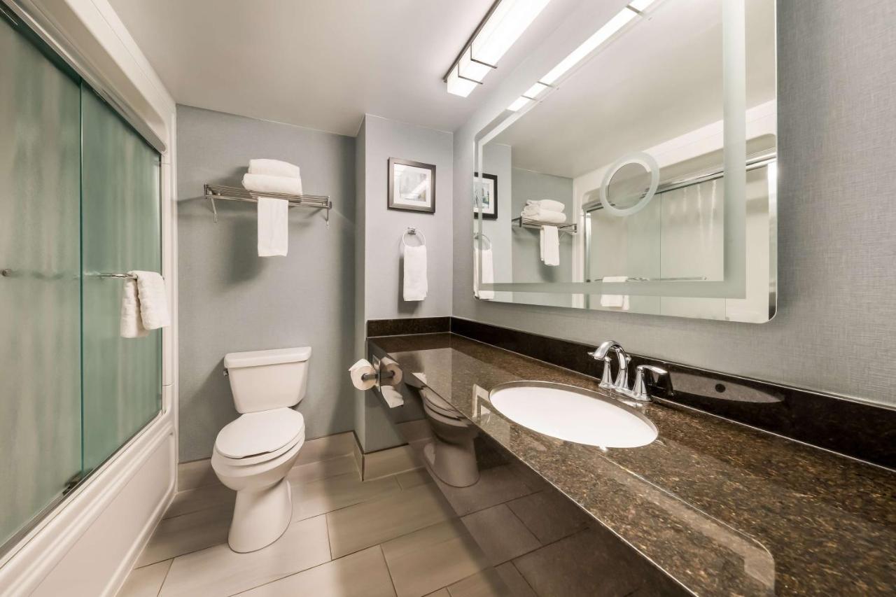 Best Western Belleville Bagian luar foto