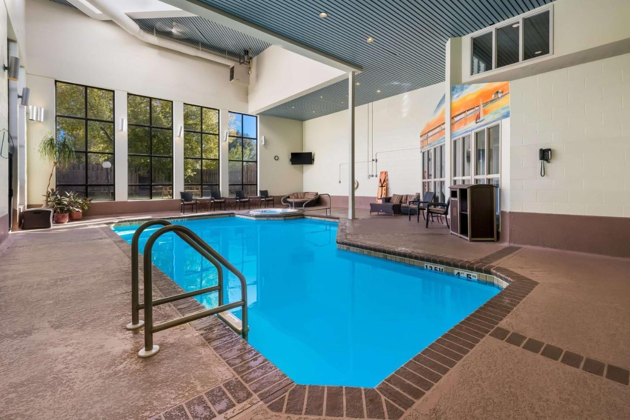 Best Western Belleville Bagian luar foto
