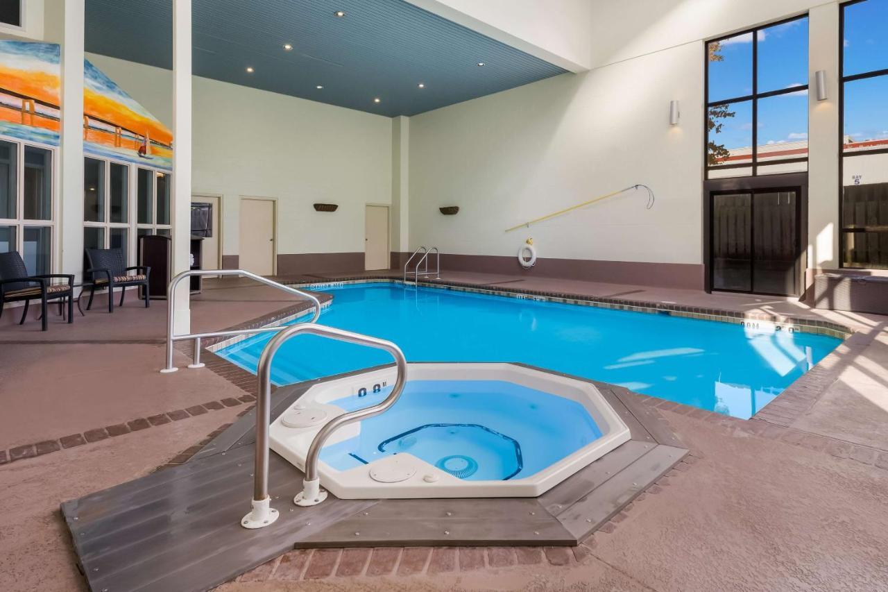 Best Western Belleville Bagian luar foto